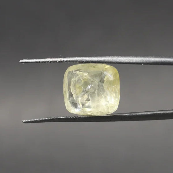 Buy 6.7 Cts Square Pukhraj Stone (Yellow Sapphire) – 100% Certified & Lab Tested