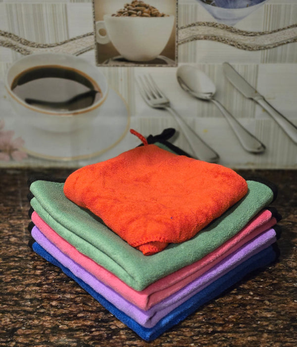 FolksKulture-Assorted Faux Suede Cloth (Pack of 4) 40X40 cm with 600 GSM (Free 1 towel 350 GSM)